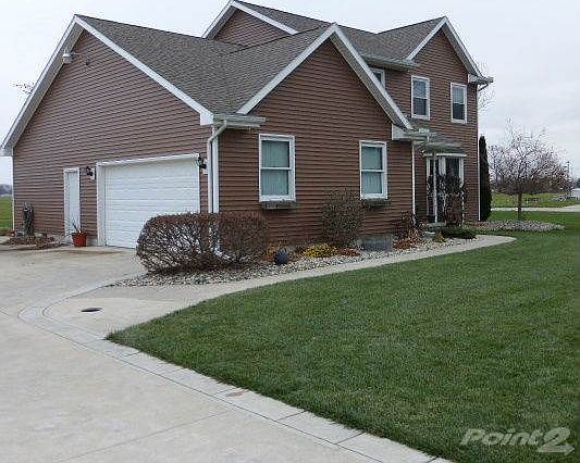 Attached Garage