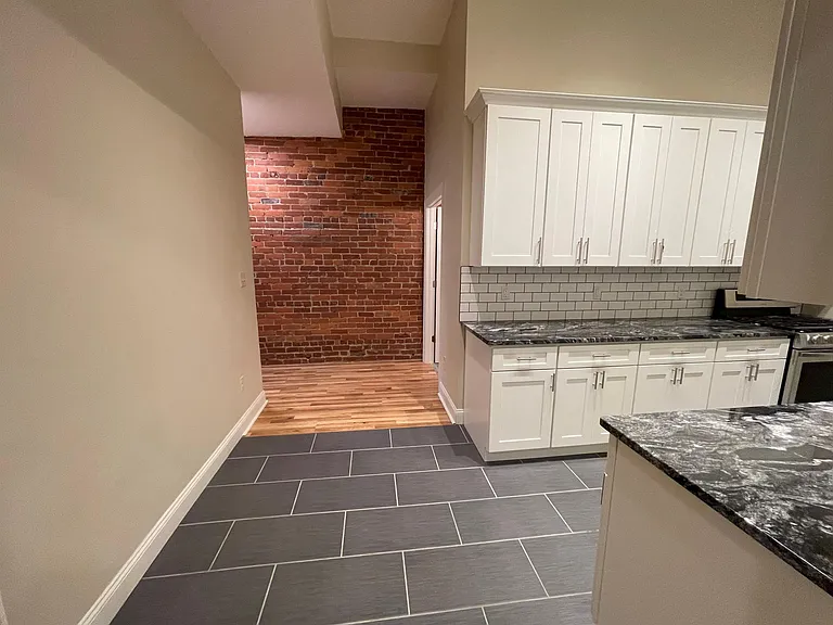 4028 Liberty Ave #2 — Photo 5