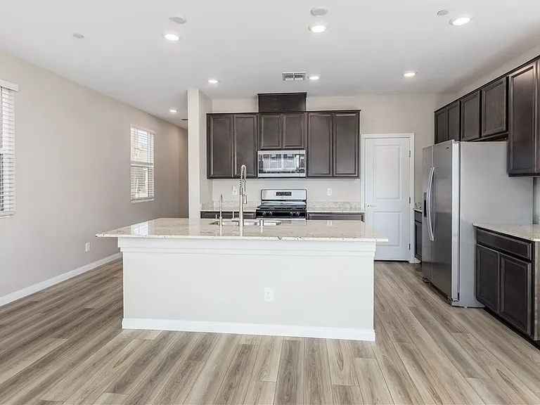 2280 Teatro Ave — Photo 6