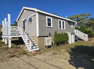 1 Flora St #1, Newburyport, MA 01950