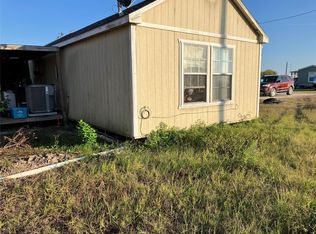 106 Avalon, Palacios, TX 77465