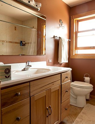 Bathroom
						:
						Bathroom