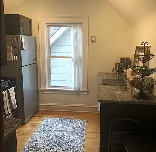 beautiful, updated and spacious kitchen