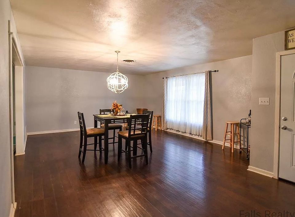 1st image of 2502 Lansing Blvd