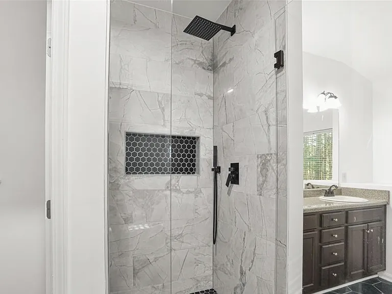702 Barberry Dr — Photo 19