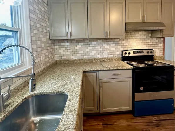 621 Seybert St APT 2, Hazleton, PA 18201