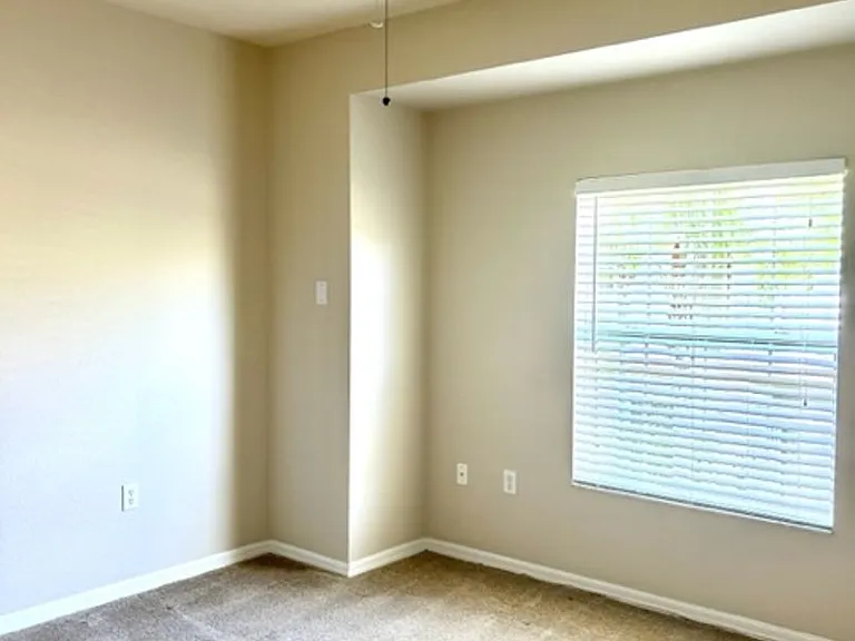 7750 Plantation Cir — Photo 10