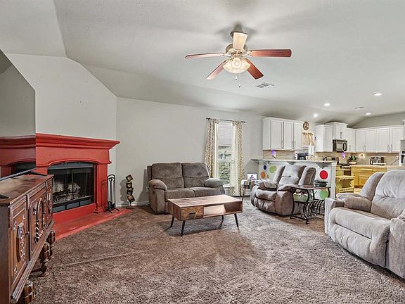 2nd image of 9505 Timberwind Ln
