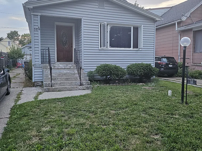 58 Wright Ave #1 — Photo 1