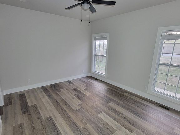 5th image of 142 Beckam Way
