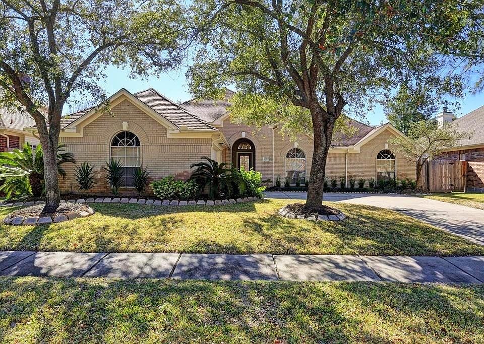 1st image of 14119 Heatherhill Pl