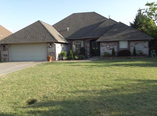 3716 Whippoorwill Ln, Enid, OK 73703