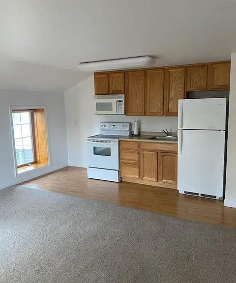 33 Montgomery St #D — Photo 3