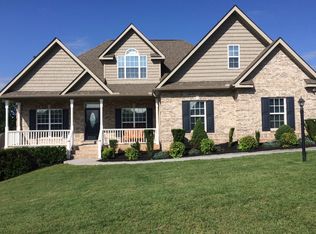 420 Royal Oaks Dr, Maryville, TN 37801
