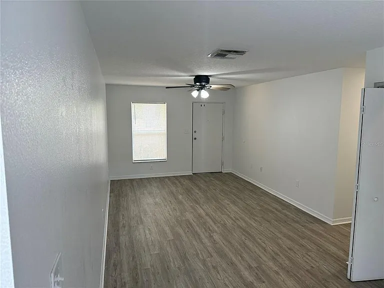 3417 Temple St #B — Photo 4