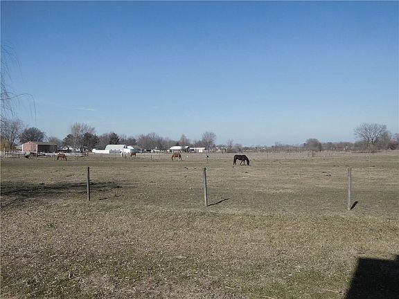 5th image of 95 Hilltop Farms Blvd