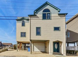 1303 E Mallard Dr, Manahawkin, NJ 08050