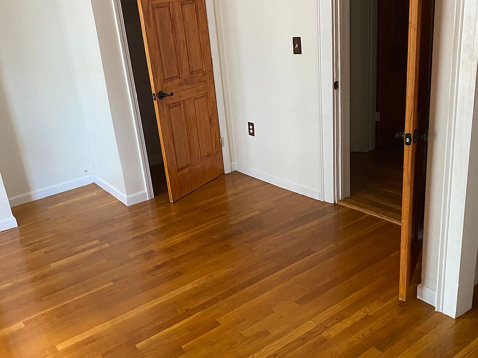 1st image of 49 Copeland St #1