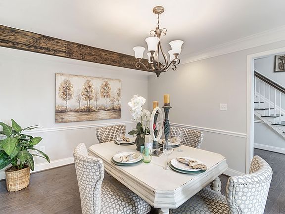 Gorgeous dining room