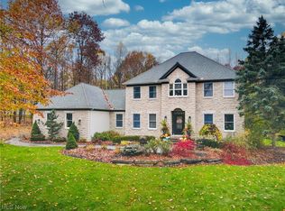 11380 Saybrook Ln, Auburn Township, OH 44023