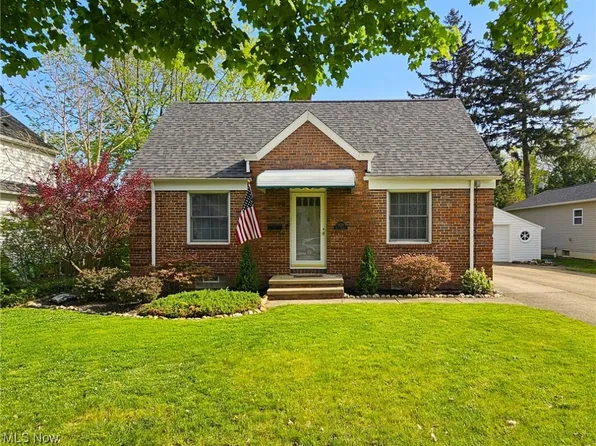 1230 Falls Ave, Cuyahoga Falls, OH 44223