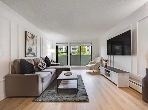 340 9th St #103, New Westminster, BC V3M 3V6
