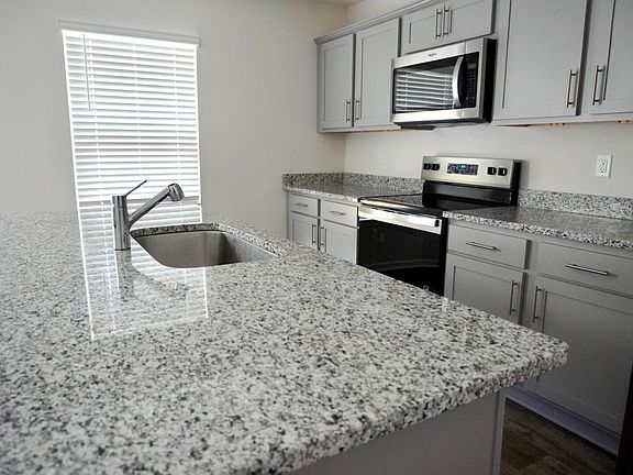 3rd image of 4025 Topsail Trl