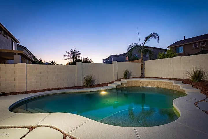 18606 W Sunnyslope Ln — Photo 42