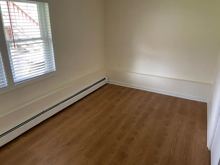 30 Riverdale Ave — Photo 11