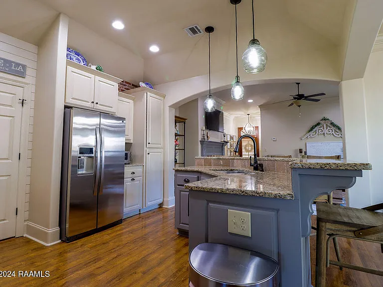 228 Crenshaw Dr — Photo 7