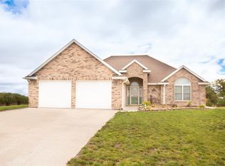 13 Mashie Dr, Mccook, NE 69001