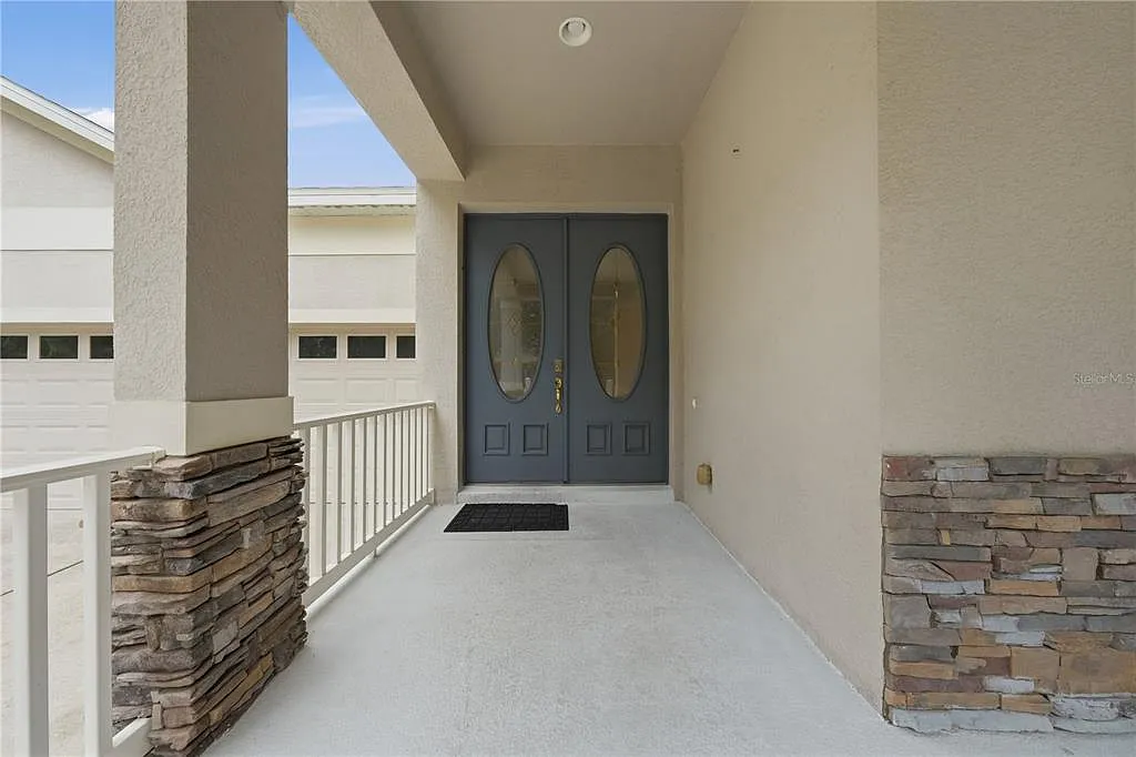 5 bed, 4.5 bath, 3265 sqft, $5,950 — Photo 4