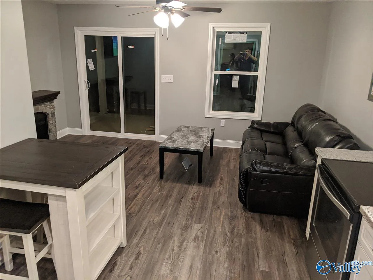 1 bed, 512 sqft, $995 — Photo 2