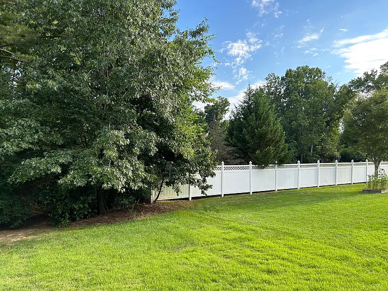 1906 Pear Tree Ln — Photo 55