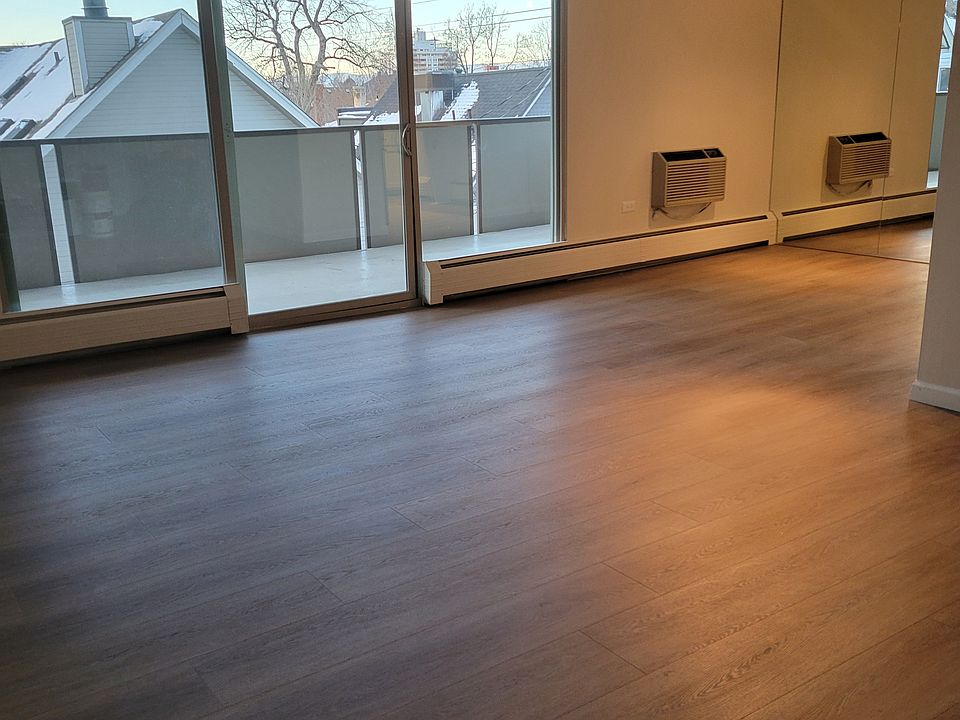 Living room is 17.5x12.5 and dining room is 11x9