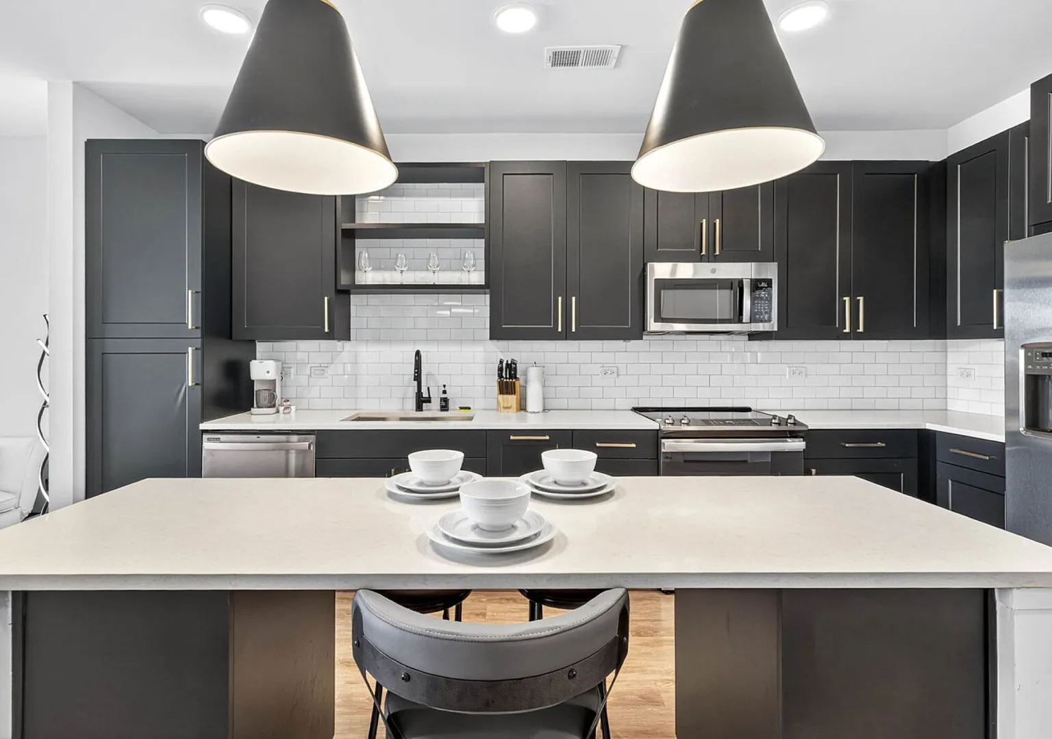 Clean & Stylish 1BD Close to Raymond James — Photo 2