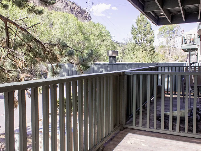 Big Horn Apartments — Photo 14