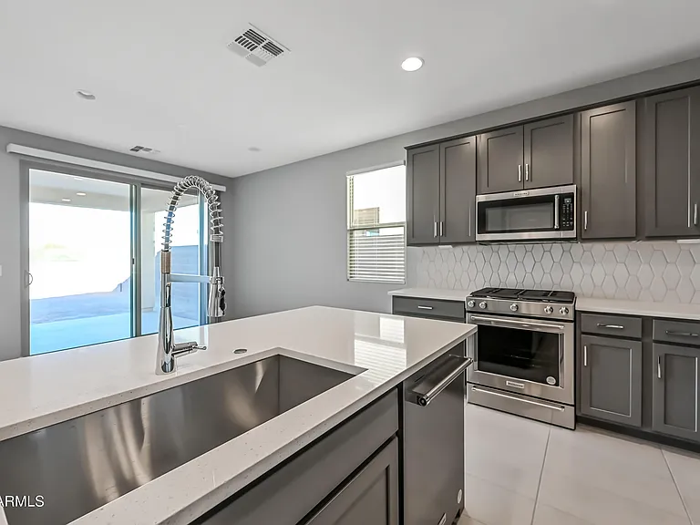 7144 W Coles Rd — Photo 11