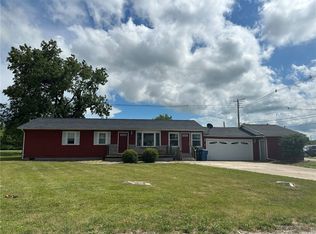 4 E Forrest Ave, Danville, IL 61832
