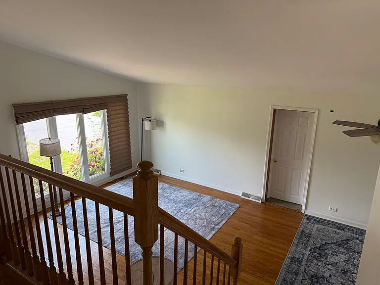 212 Valerie Ct — Photo 7