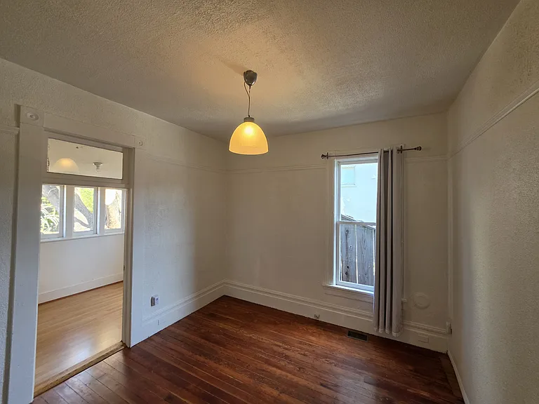 3139 Harrison St — Photo 15