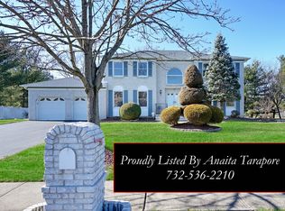 31 Burlington Dr, Marlboro, NJ 07746