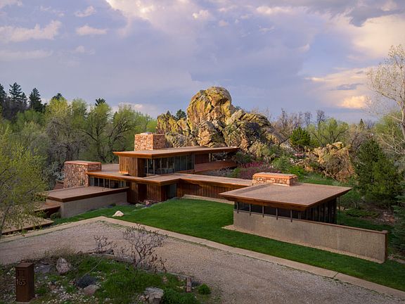 4th image of 165 Green Rock Dr