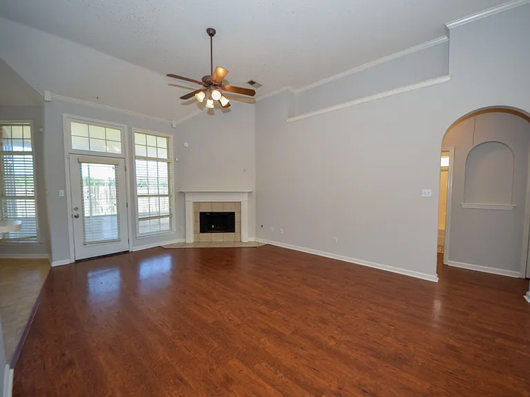 2648 Plum Creek Dr — Photo 4