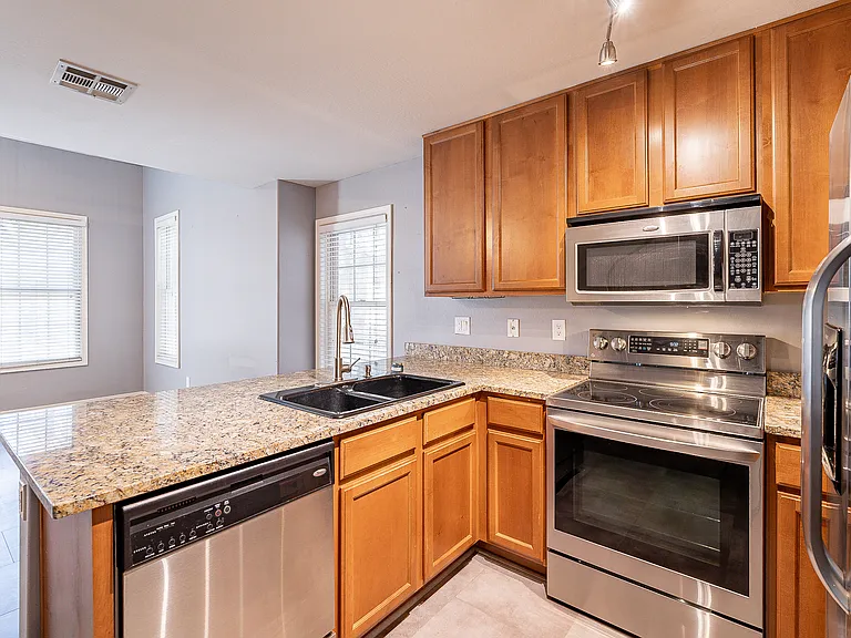 2773 S Bahama Dr — Photo 23