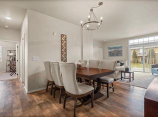 3327 N Casaloma Dr #CT163, Appleton, WI 54913