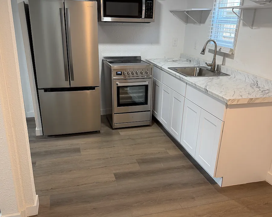 481 NW 1st Ave