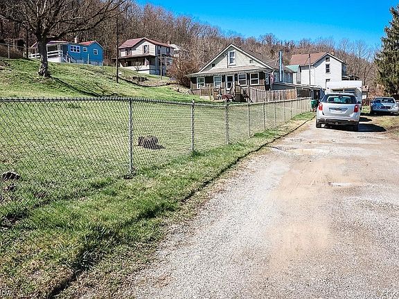 4th image of 540 2nd St