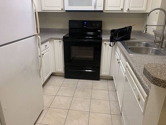 4th image of 8889 Caminito Plaza Centro #7119