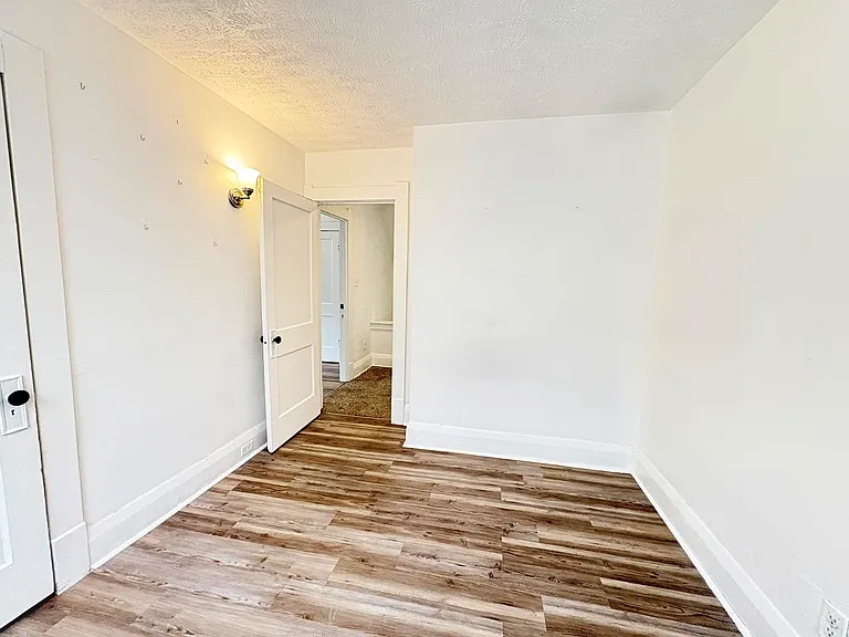 2324 Upton Ave — Photo 11